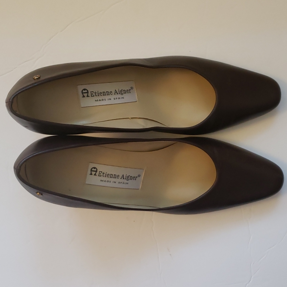 Etienne Aigner Taylors brown 2" heels